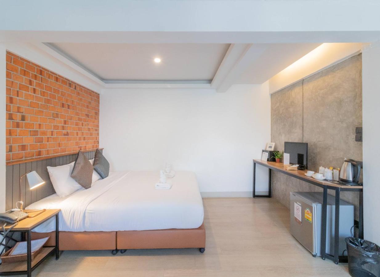 ดิ โอลด์ ซิตี้ วอลล์ Hotel เชียงใหม่ ภายนอก รูปภาพ