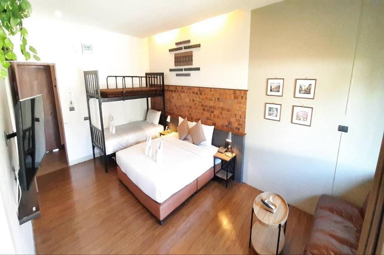 ดิ โอลด์ ซิตี้ วอลล์ Hotel เชียงใหม่ ภายนอก รูปภาพ