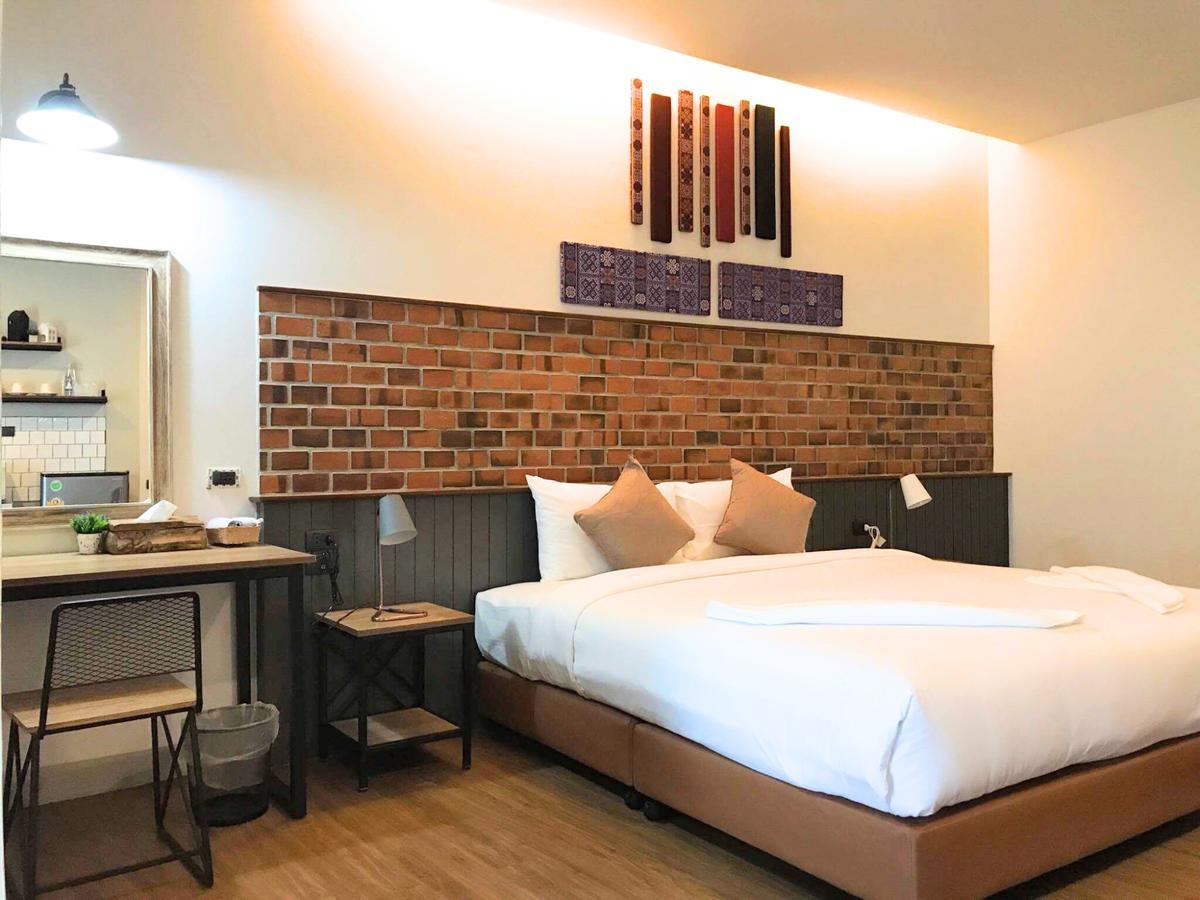 ดิ โอลด์ ซิตี้ วอลล์ Hotel เชียงใหม่ ภายนอก รูปภาพ