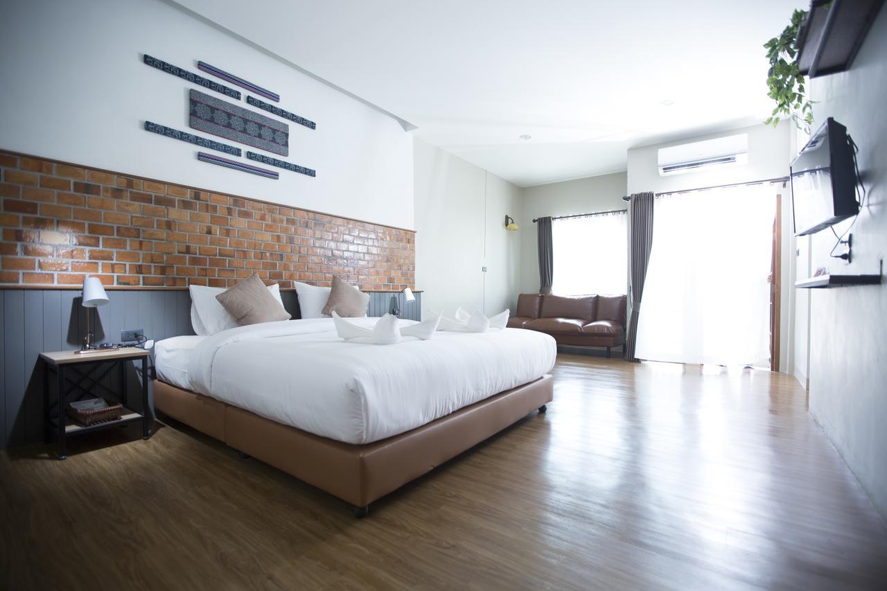 ดิ โอลด์ ซิตี้ วอลล์ Hotel เชียงใหม่ ภายนอก รูปภาพ
