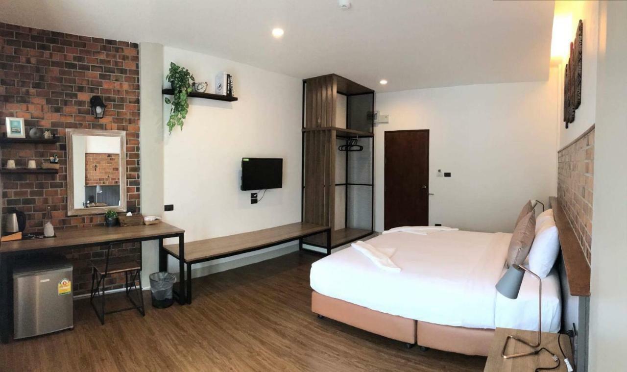 ดิ โอลด์ ซิตี้ วอลล์ Hotel เชียงใหม่ ภายนอก รูปภาพ